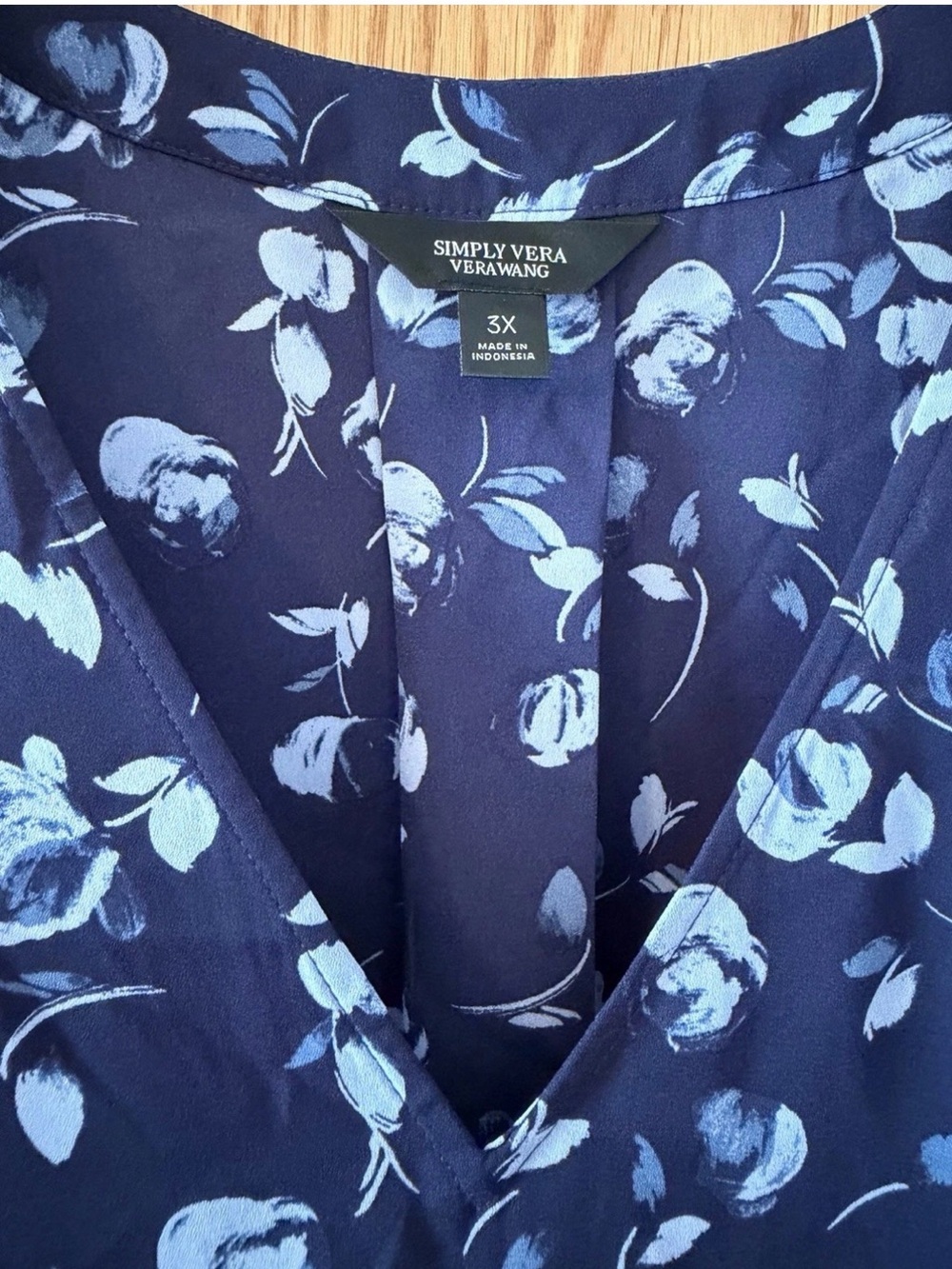 Womens Plus 3X Vera Wang Short Sleeve Top Blouse Shirt EUC Blue Lightweight
